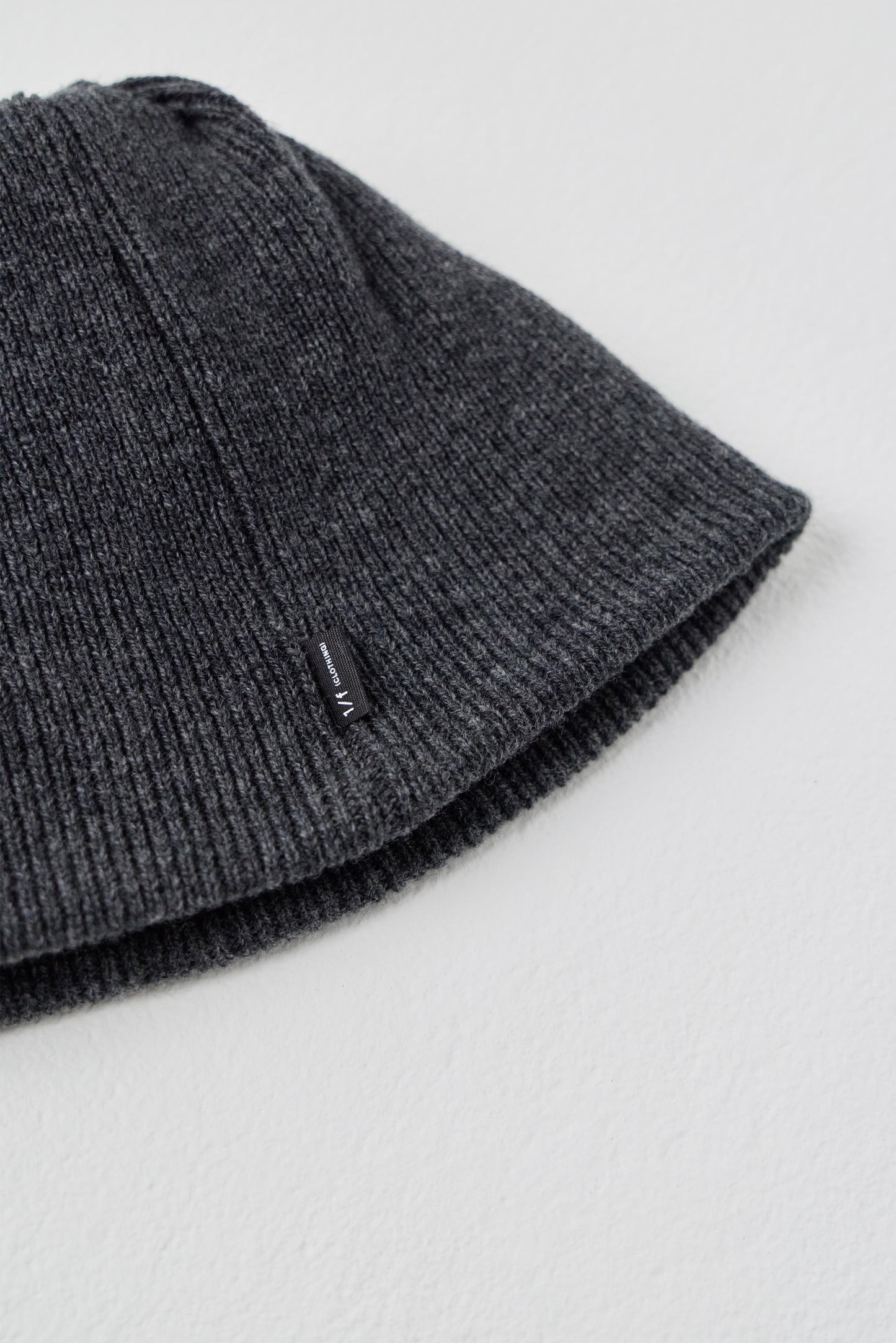 MERINO RIB BEANIE