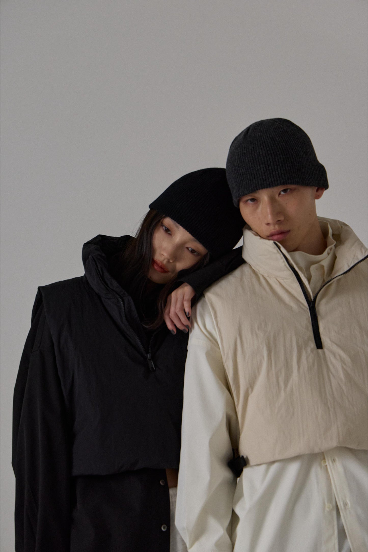 HALFZIP SHORT DOWN VEST