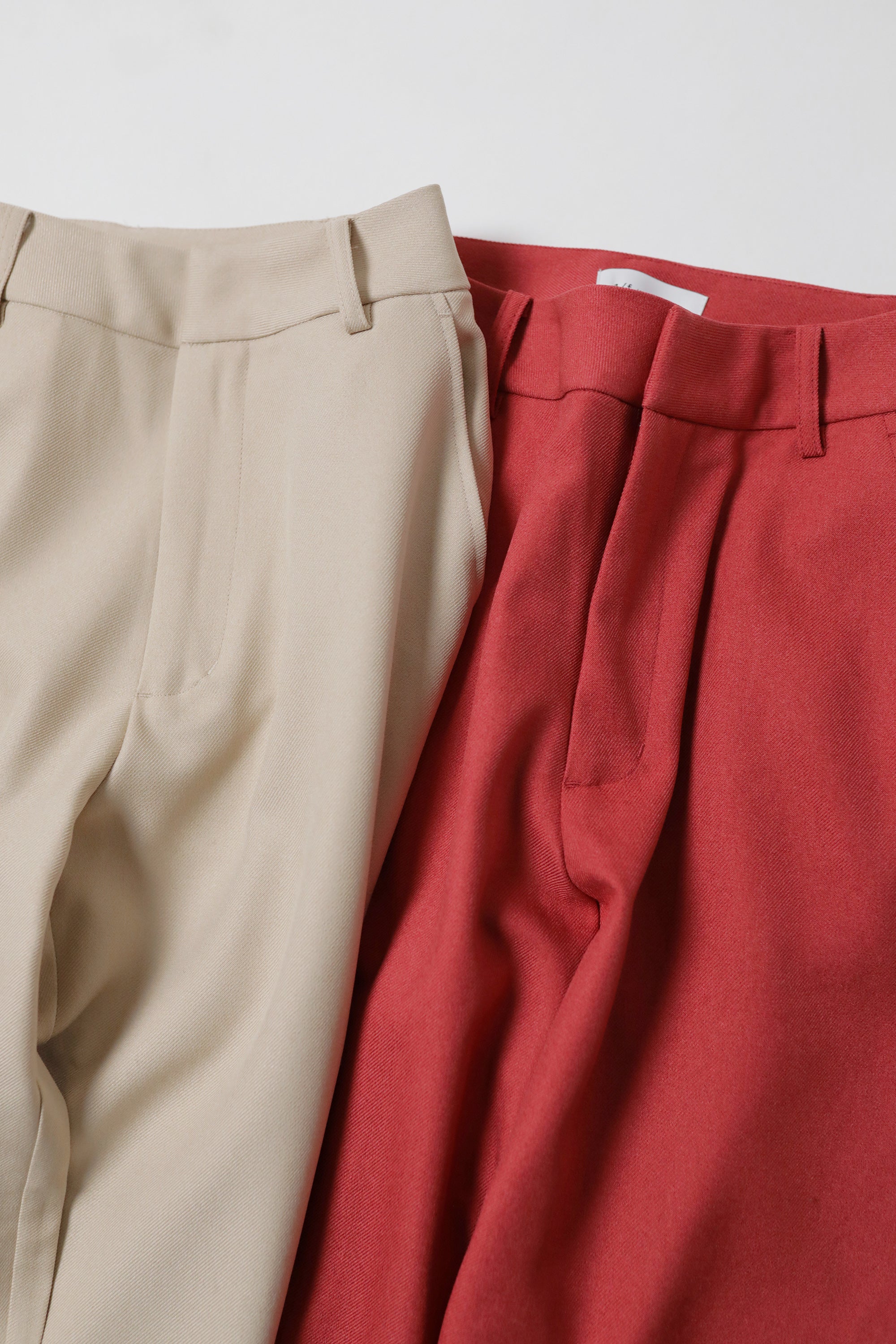 NEUTRAL TAPERED PANTS